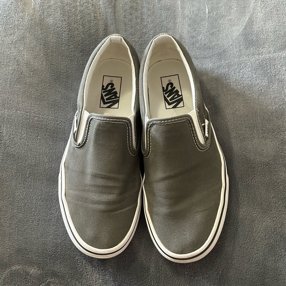 VANS slip ons size 8 women’s barely worn